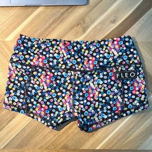 FLEO low rise shorts - size S